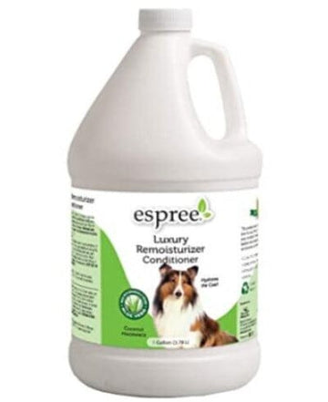 This luxuriously hydrating conditioner provides a hair-reconstructing treatment for your cat or dog.