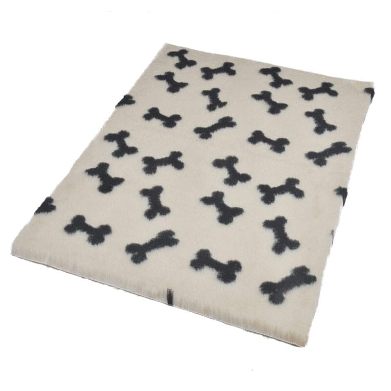 Van Ness DRI-FLEECE X-Large Quick-Dry Pet Mat Bedding keeps pets warm & dry.